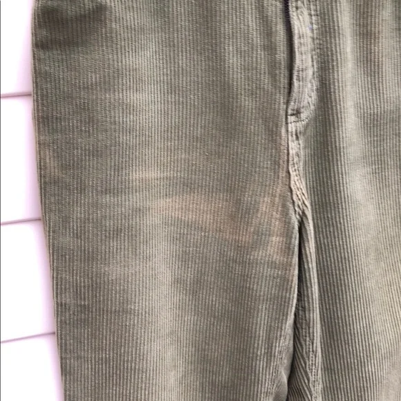 Urban Outfitters Mom High-Rise Corduroy Pants - Picture 9 of 16